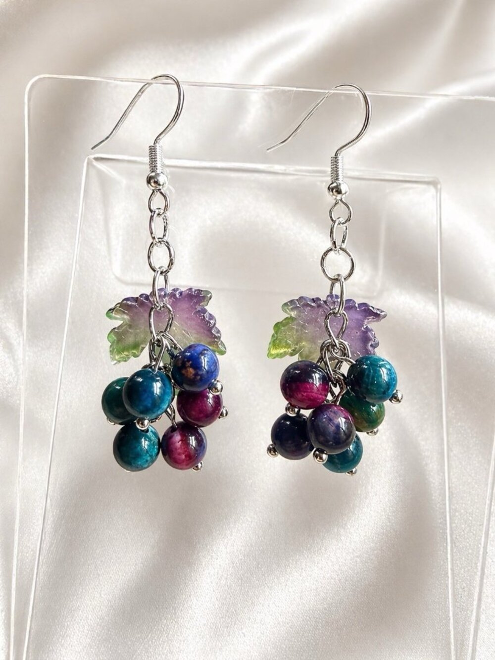 REIMAGINED Vineyard Grape Earrings Dyed Agate 925 Silver Hooks Dangle 2” - Picture 4 of 7